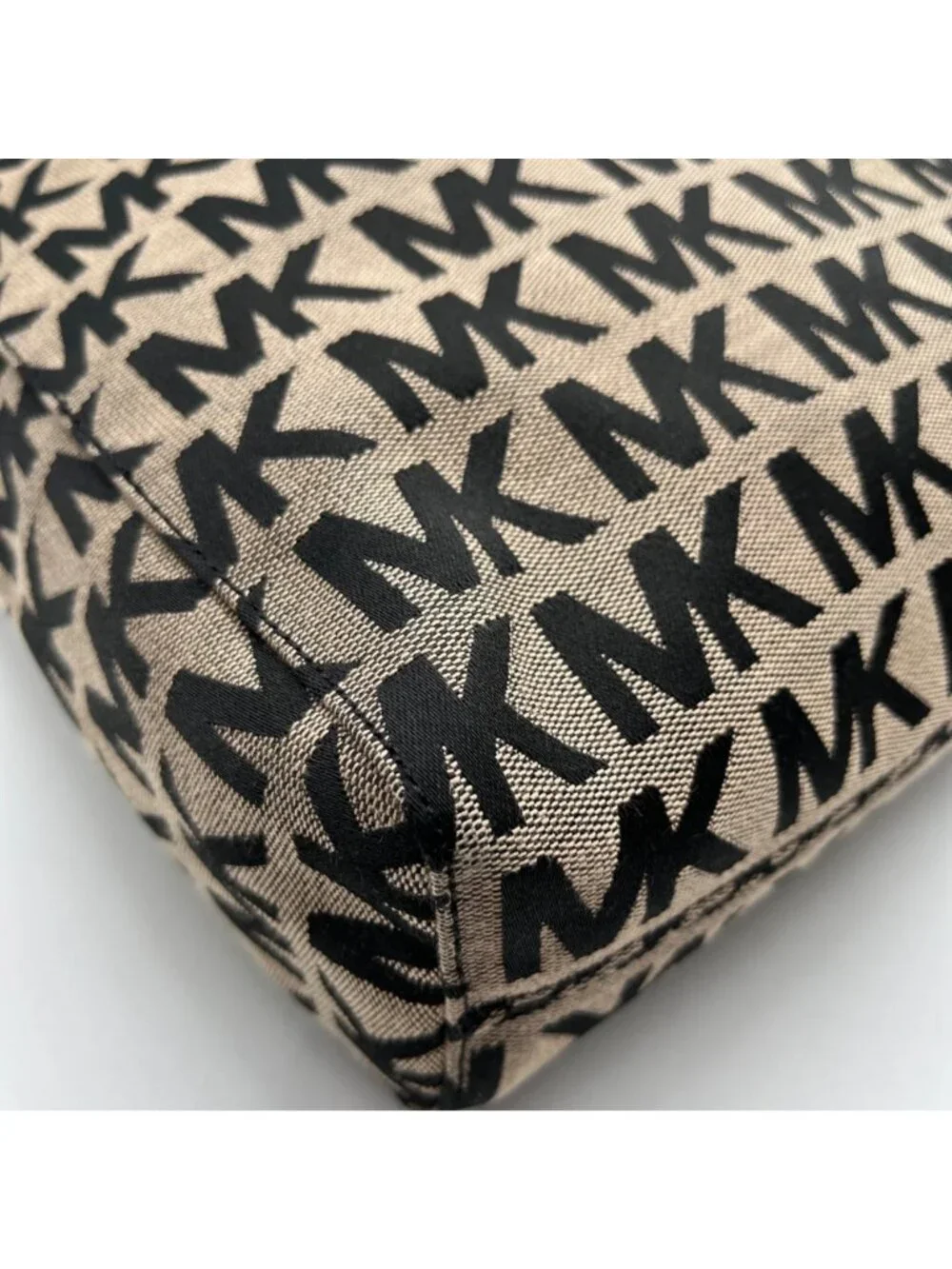 Michael Kors Khaki & Black Logo Print Canvas Jet Set Tote Bag - Picture 8 of 11